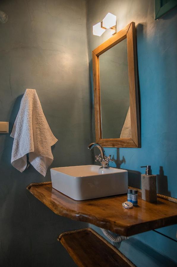 Dimitrakis Guesthouse Донуса Екстериор снимка
