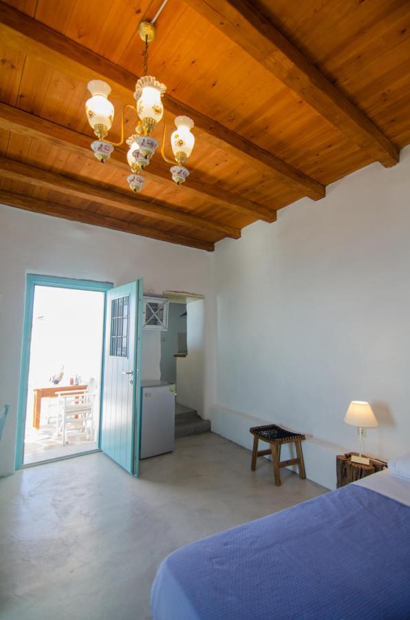 Dimitrakis Guesthouse Донуса Екстериор снимка