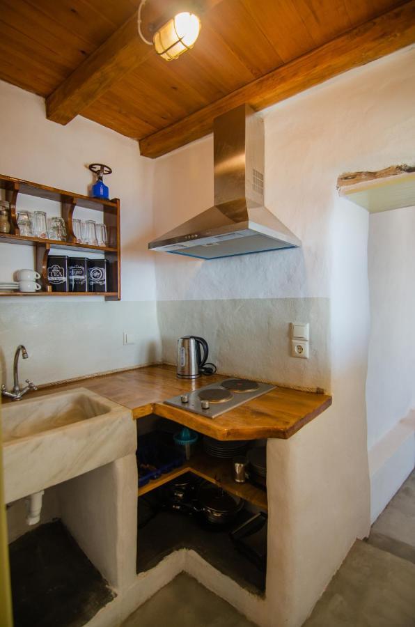 Dimitrakis Guesthouse Донуса Екстериор снимка